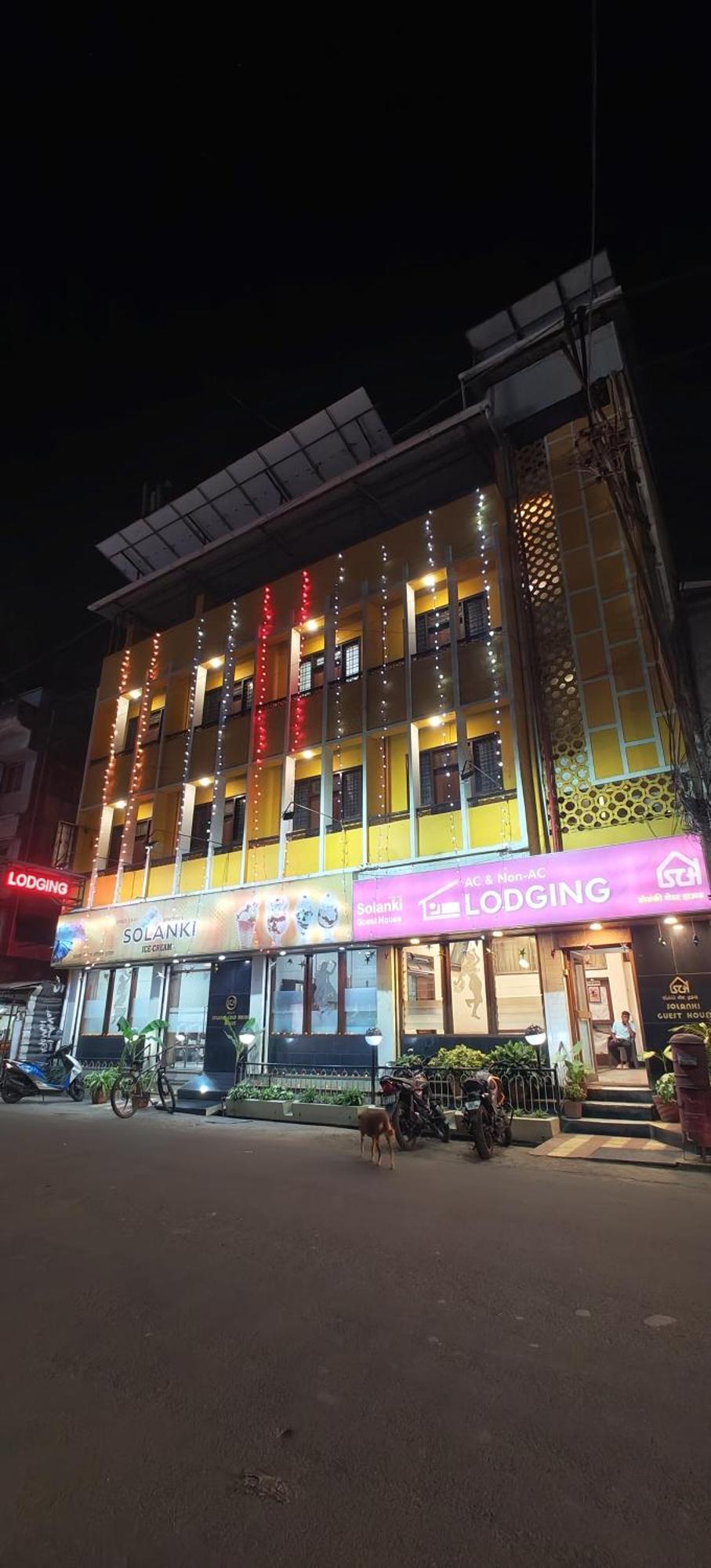 Solanki Guest House Kolhapur Zewnętrze zdjęcie