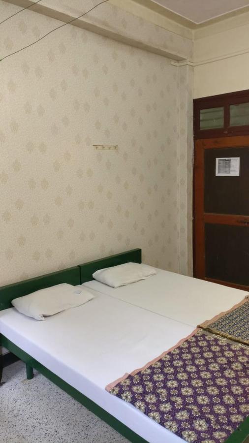 Solanki Guest House Kolhapur Zewnętrze zdjęcie